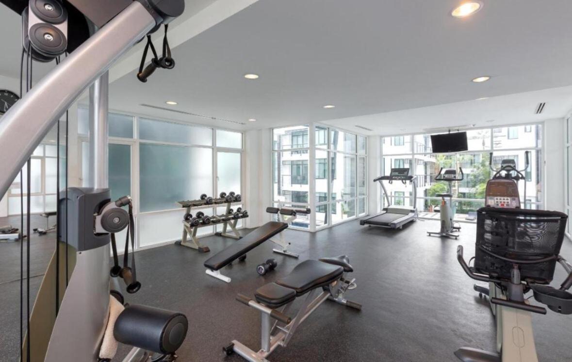 Modern 2-Bedroom Condo In Kamala Near The Beach Exterior photo