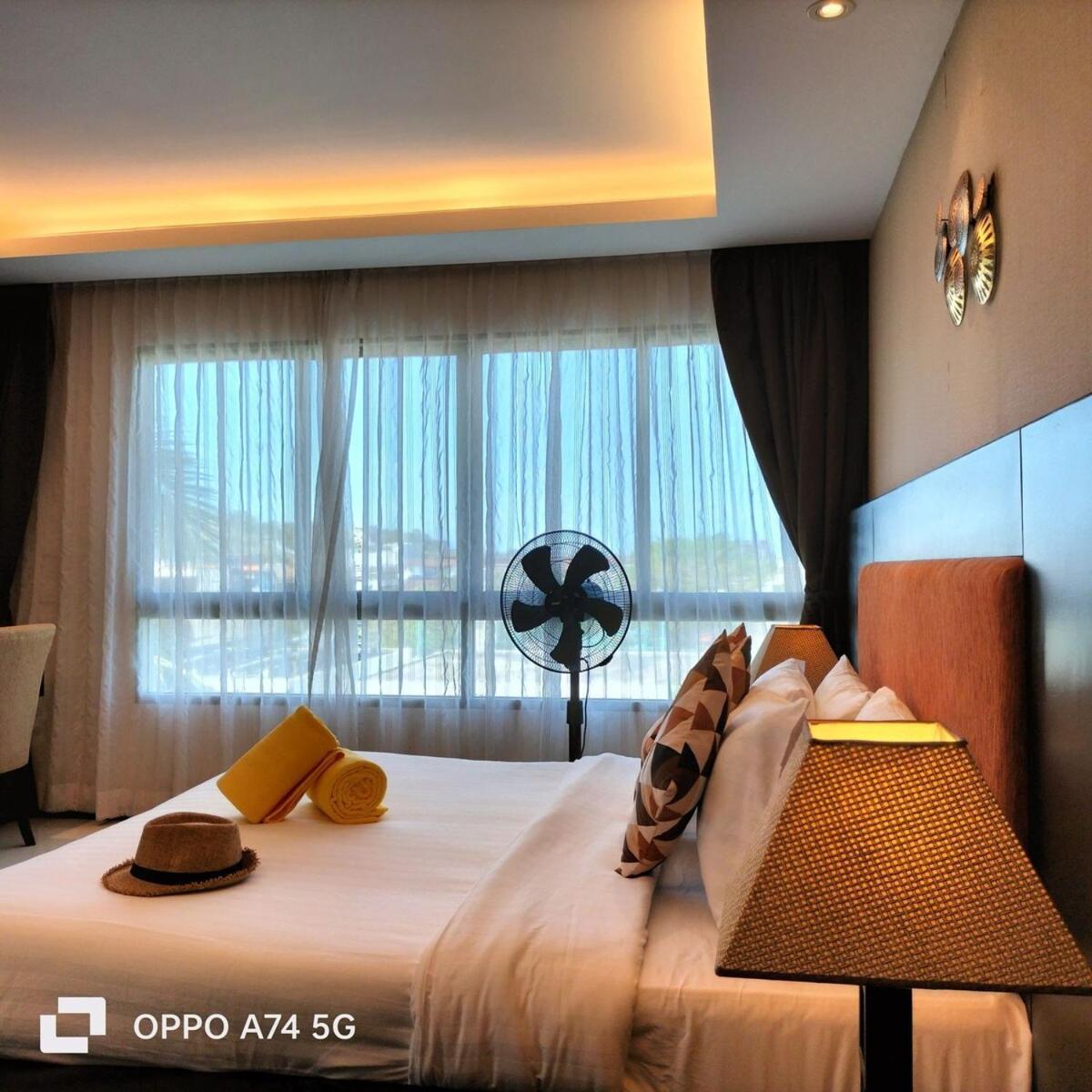 Modern 2-Bedroom Condo In Kamala Near The Beach Exterior photo