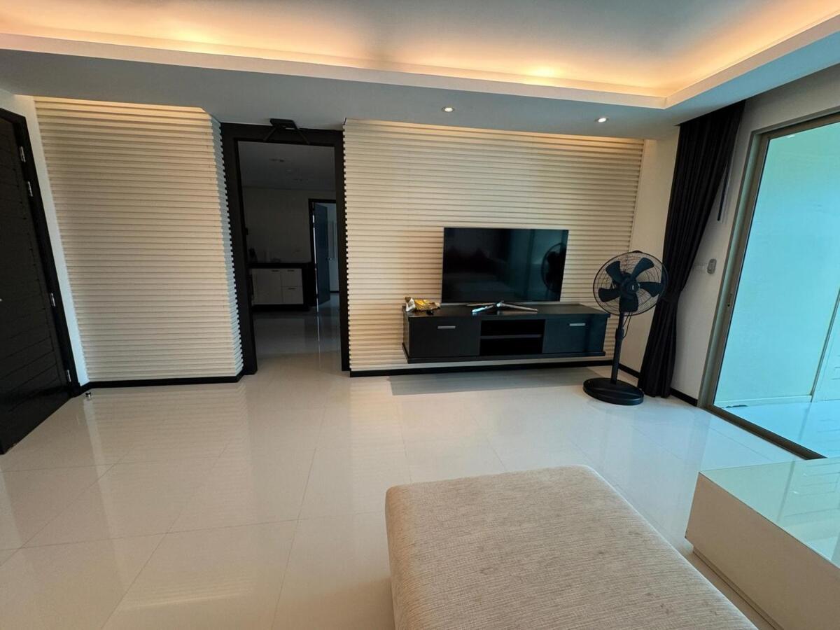 Modern 2-Bedroom Condo In Kamala Near The Beach Exterior photo