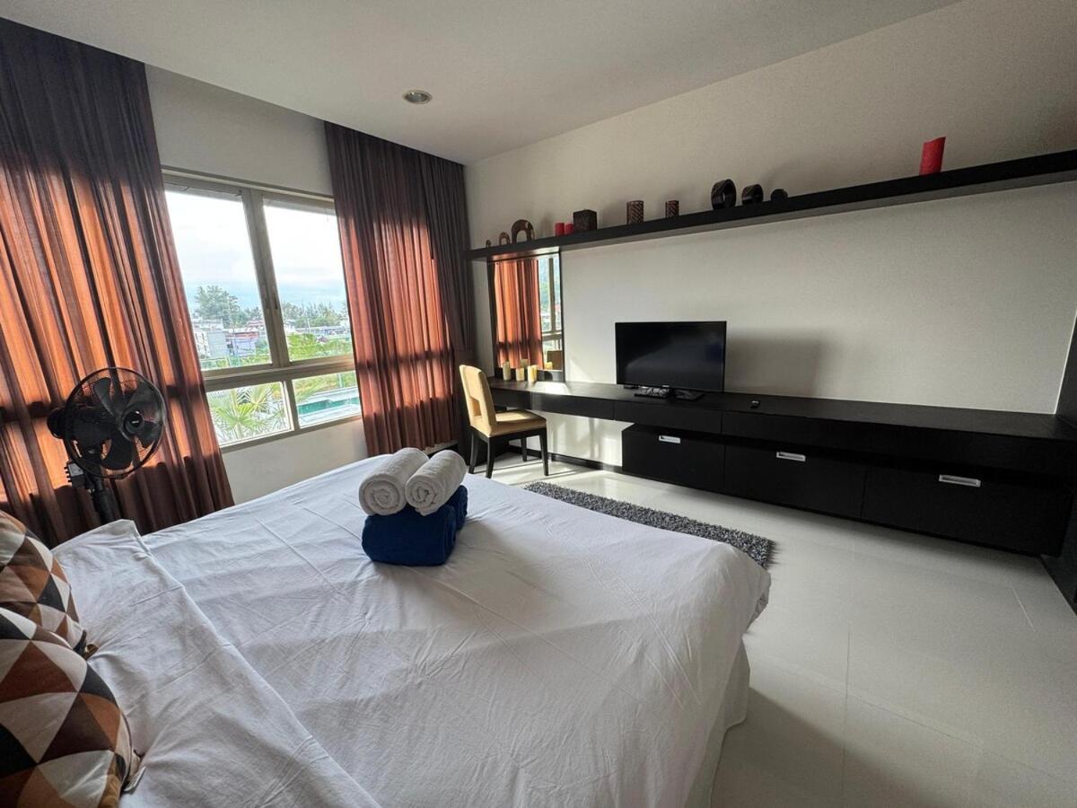 Modern 2-Bedroom Condo In Kamala Near The Beach Exterior photo